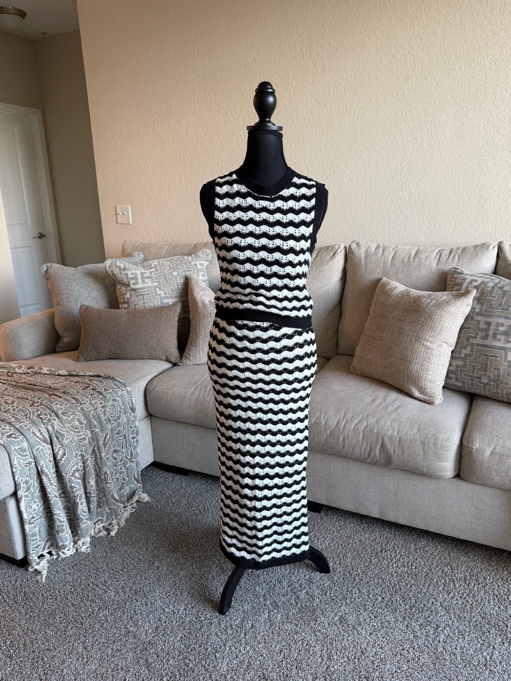 Jessica Simpson Black and White Knit Set, Crewneck top with skirt